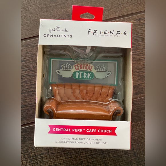 F•R•I•E•N•D•S Central Perk Cafe’ Couch Hallmark Christmas Ornament Frien… - Picture 7 of 10